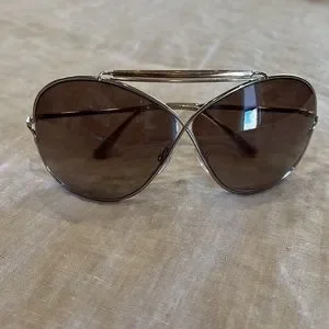 Authentic Tom Ford Catherine Aviator Sunglasses Tom Ford | Accessories | Authentic Tom Ford Catherine Tf20  main image 3